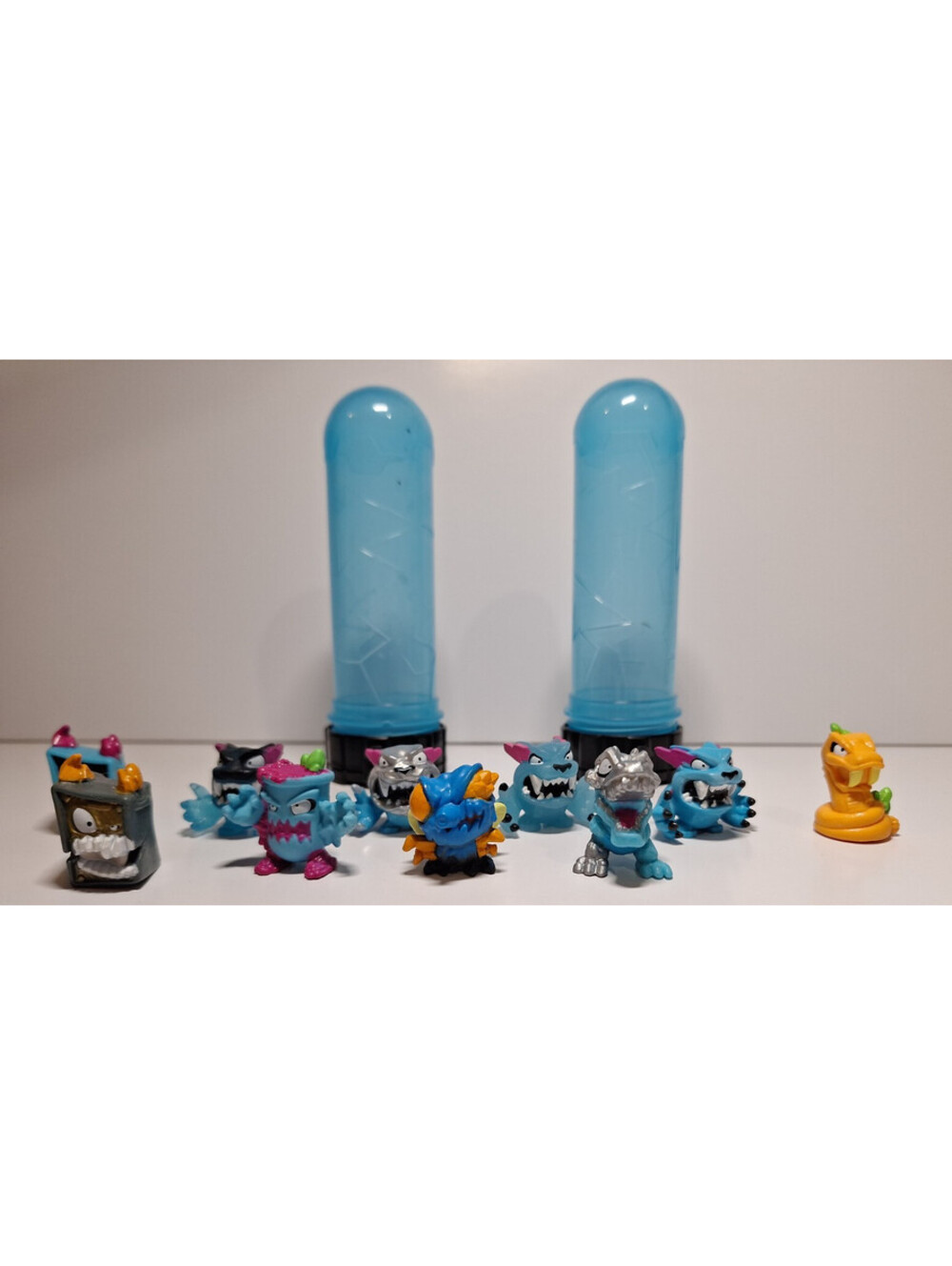 Mr Beast Lab Swarms Lot of 10 Mini Figures